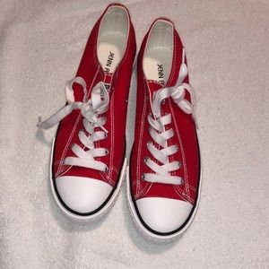 NEW NEVER WORN SIZE 9